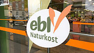 Dieses Logo gibt es bald auch in Adelsdorf zu sehen: Dort soll der 31. Ebl-Biofachmarkt entstehen.