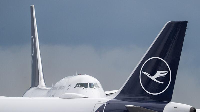 Passagiermaschinen der Lufthansa am Flughafen Frankfurt Passagiermaschinen der Lufthansa am Flughafen Frankfurt
