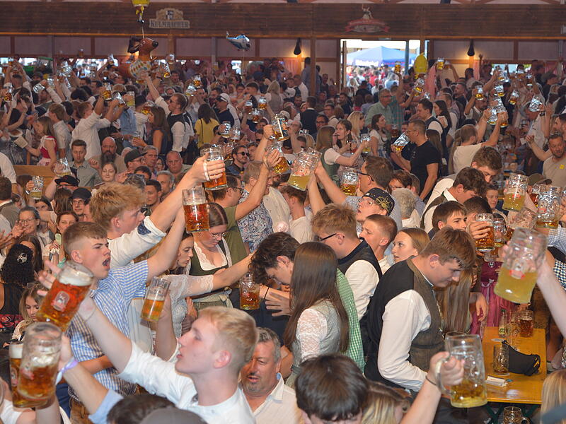 2026: Die Krüge hoch! Die Kulmbacher Bierwoche hat begonnen 2026: Die Krüge hoch! Die Kulmbacher Bierwoche hat begonnen