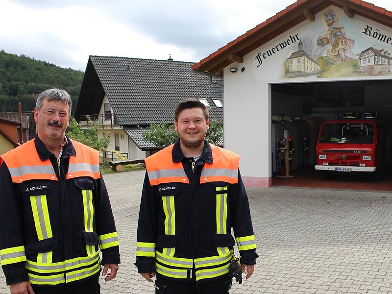 Seit Jahren k&auml;mpft die R&ouml;mershager Feuerwehr f&uuml;r einen Neubau des Ger&auml;tehauses. Zweiter Kommandant J&uuml;rgen Scheller (links) und Erster Kommandant Kevin Scheller setzen sich daf&uuml;r ein.