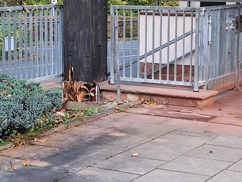 Sperrung der Aussegnungshalle am Waldfriedhof: die Folgen