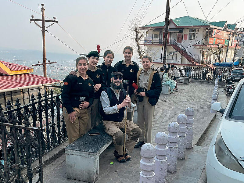 Emanuel Daneshi zu Fuß nach Nepal