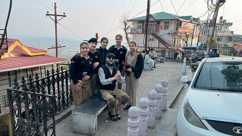 Emanuel Daneshi zu Fuß nach Nepal