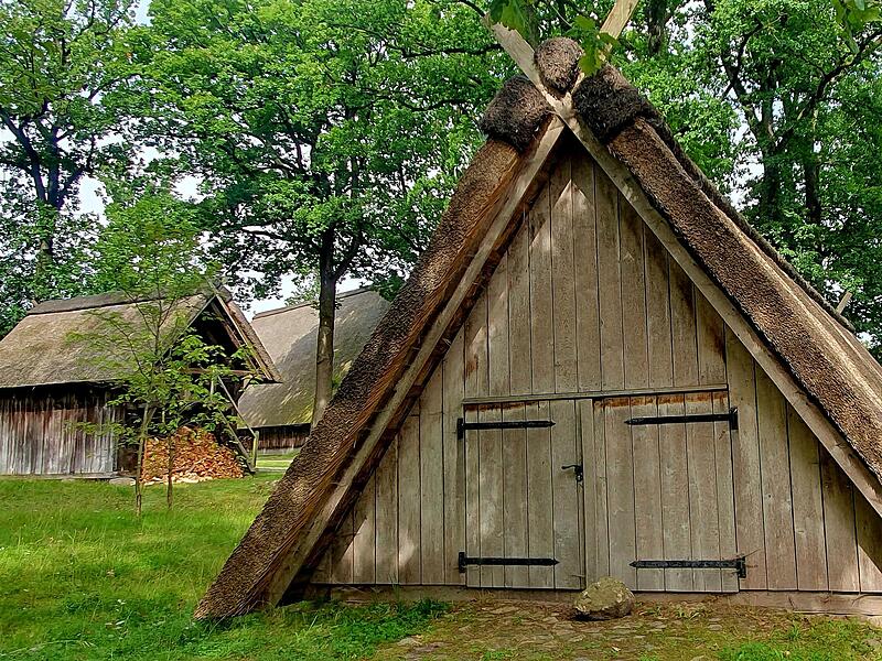 Das Heide-Dorf Wilsede ist wie ein einziges Freilichtmuseum.
