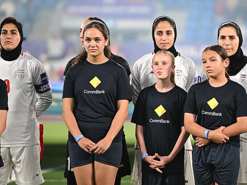 Iran-Krieg - Irans Fu&szlig;ballerinnen schweigen bei Nationalhymne