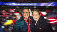 Der Kronacher Frank Müller und sein Sohn Felix waren am Mittwochabend in Paris beim Champions-League-Knaller im Stadion.