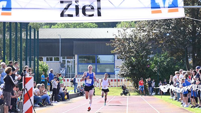 Auf den Pl&auml;tzen 2 und 3 lieferten sich der Vorjahressieger S&ouml;ren Otten und Hannes Hittinger vom SV Bergdorf H&ouml;hn ein packendes Rennen, das Otten mit einer Zeit von 35:44 Minuten knapp f&uuml;r sich entschied. Hittinger folgte nur eine Sekunde sp&auml;ter in...