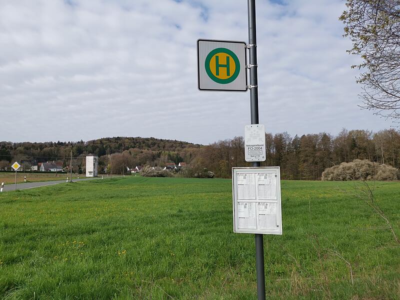 An dieser Haltestelle kurz vor Wichsenstein endet das "Busabenteuer".Forchheim & Fränkische Schweiz An dieser Haltestelle kurz vor Wichsenstein endet das "Busabenteuer".