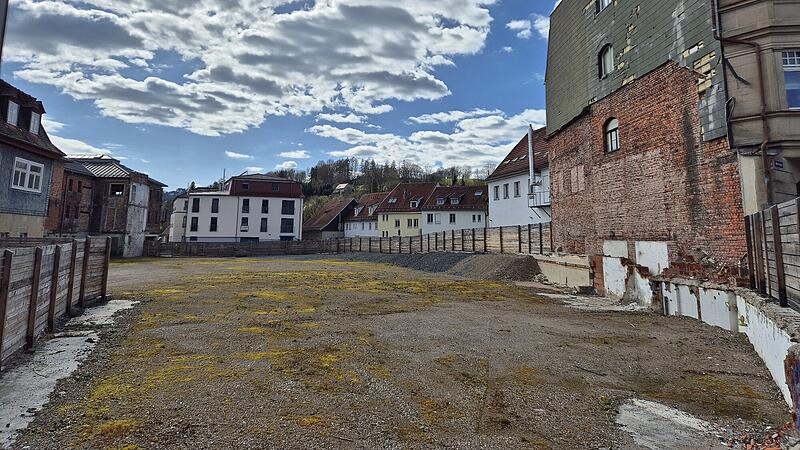 Der Kronacher Hussitenplatz bekommt ein ganz neues Gesicht.Ein erster Blick in die neuen Gemeinschaftsunterkünfte für Asylsuchende in Ruppen.
