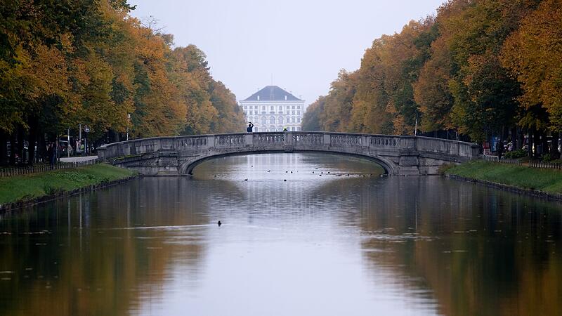 Herbstfarben am Nymphenburger Kanal