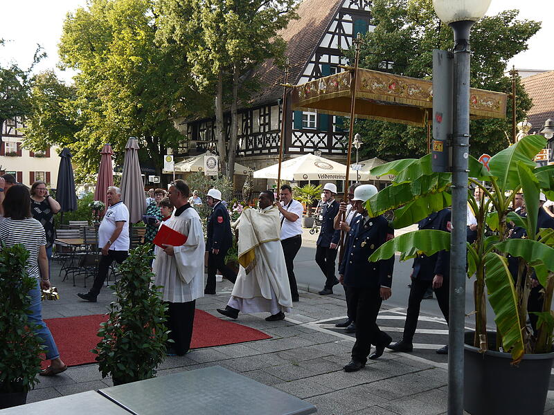 Am Freitag ist die traditionelle Prozession zu Mari&auml; Himmelfahrt durch Forchheim gezogen.