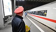 Mitarbeiter bei der Bahn Mitarbeiter bei der Bahn