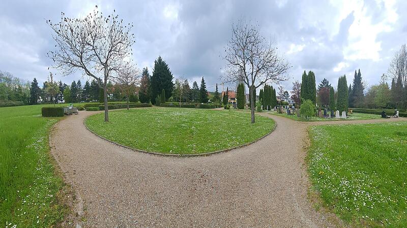 Im oberen Bereich des Parkfriedhofs soll die neue Urnengemeinschaftsgrabanlage &bdquo;Rosengarten&ldquo; entstehen.