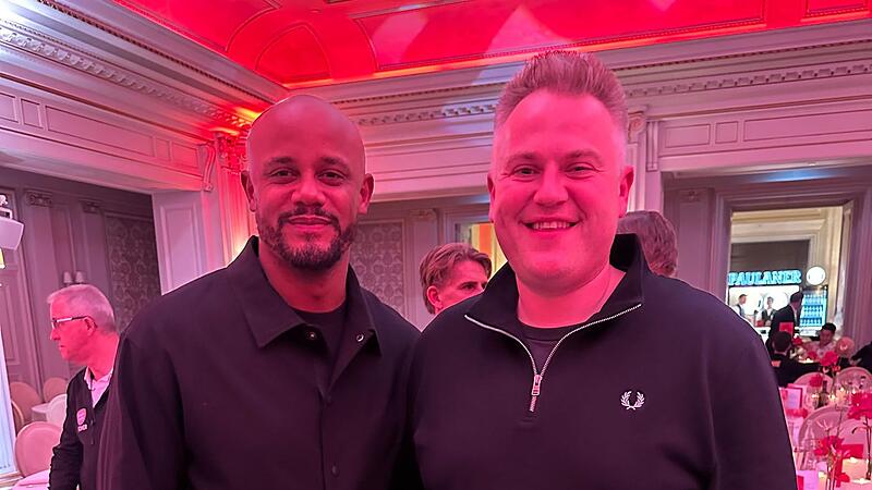 Ein unvergesslicher Fußball-Abend: Lukas Hilf traf FCB-Trainer Vincent Kompany beim offiziellen Bankett des FC Bayern. Ein unvergesslicher Fußball-Abend: Lukas Hilf traf FCB-Trainer Vincent Kompany beim offiziellen Bankett des FC Bayern.