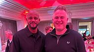 Ein unvergesslicher Fußball-Abend: Lukas Hilf traf FCB-Trainer Vincent Kompany beim offiziellen Bankett des FC Bayern. Ein unvergesslicher Fußball-Abend: Lukas Hilf traf FCB-Trainer Vincent Kompany beim offiziellen Bankett des FC Bayern.