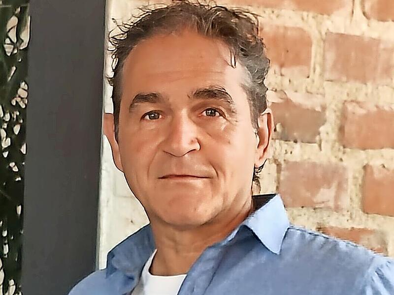 Stefan Lang pr&auml;sentierte in der Kulturfabrik H&ouml;chstadt sein Programm &bdquo;Lieder zwischen Tag und Traum&ldquo;.