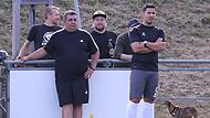 Die beiden Verantwortlichen der SG Gifting/Rothenkirchen: Sportlicher Leiter André Vetter (links) und Spielertrainer Altan Yürük.  Kann ihre Mannschaft am Sonntag mit einem Dreier auf den gleichen Punktestand wie ihr Gegner SG Steinbach/Hirschfeld...