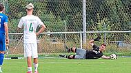 in der letzten Minute h&auml;lt der Kemmerner Torwart Pascal Motschenbacher den Elfmeter des Oberhaiders Fabian Baumg&auml;rtel.sportpress