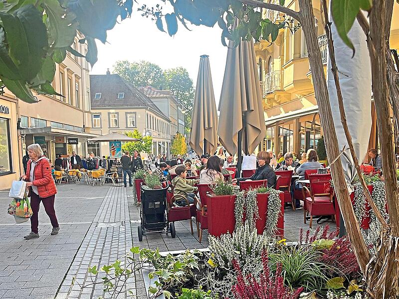 Am Sonntag, 18. Oktober, lädt Bad Kissingen zum Herbstmarkt mit Mantelsonntag ein.Kerstin Väth Am Sonntag, 18. Oktober, lädt Bad Kissingen zum Herbstmarkt mit Mantelsonntag ein.Kerstin Väth