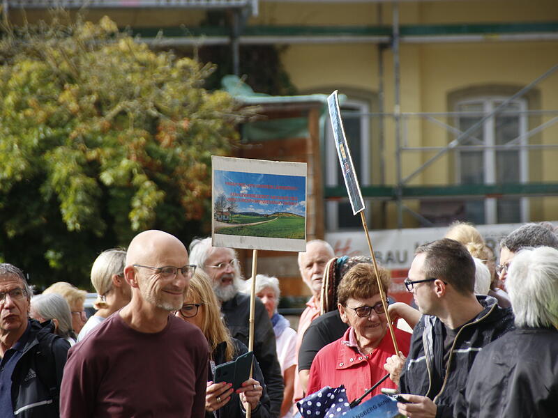 Demo gegen geplantes Gewerbegebiet in Westheim Demo gegen geplantes Gewerbegebiet in Westheim