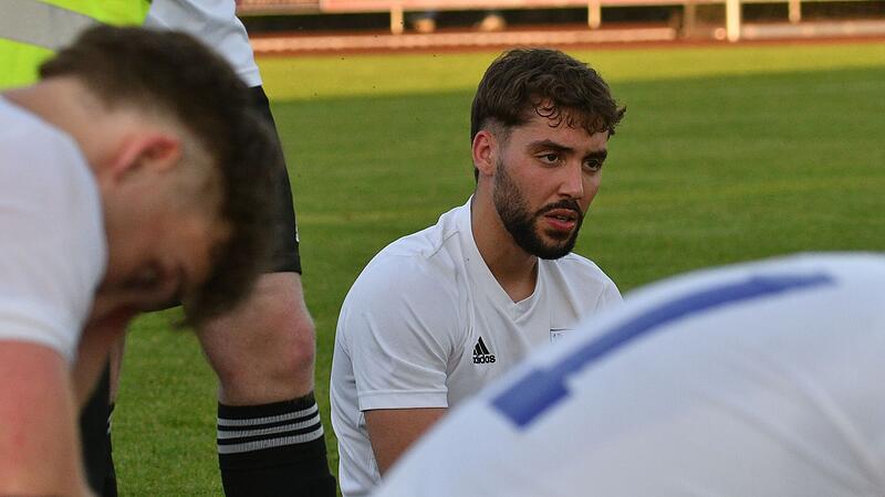 Niedergeshclagenheit beim ASV Sassanfahrt nach der 0:1-Niederlage gegen den FC Kronach. Niedergeshclagenheit beim ASV Sassanfahrt nach der 0:1-Niederlage gegen den FC Kronach.