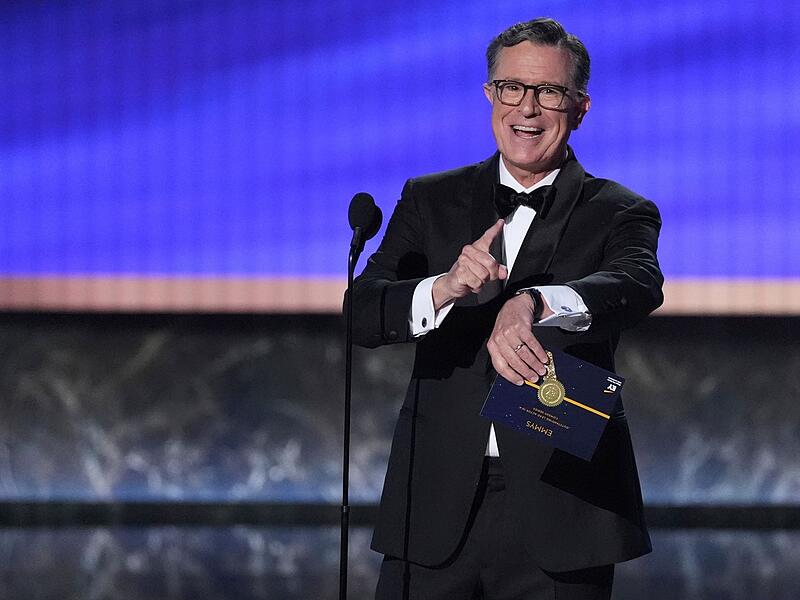 Stephen Colbert 2025 bei den 77. Emmy Awards Stephen Colbert 2025 bei den 77. Emmy Awards