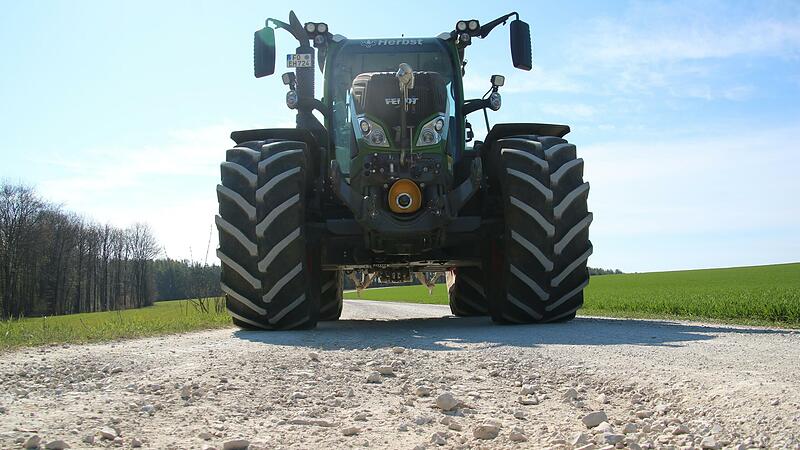 Moderne Traktoren brauchen viel Platz.