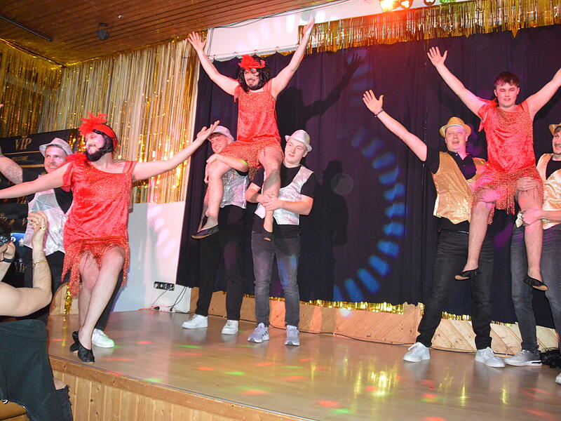 Faschingssitzung in Seubrichshausen 2025Fasching Seubrigshausen 2025 Faschingssitzung in Seubrichshausen 2025Fasching Seubrigshausen 2025