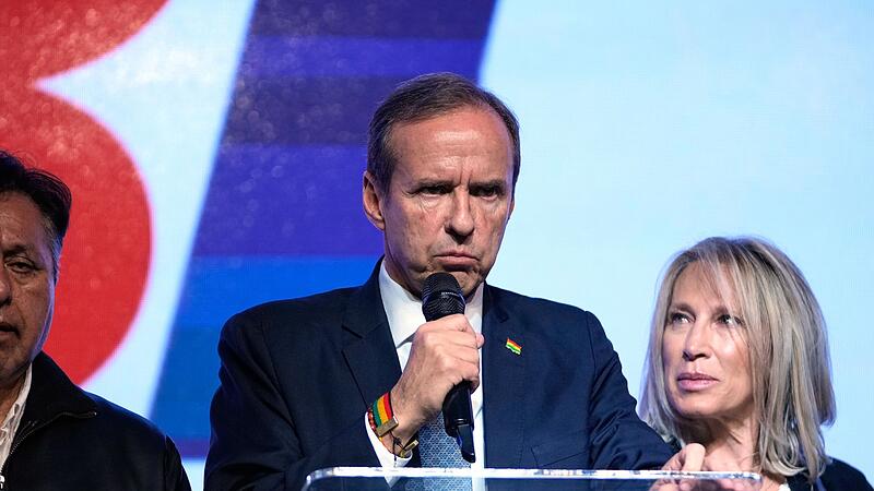 Ende der linken Ära in Bolivien: Paz gewinnt Präsidentenwahl