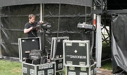 Auch der Aufbau der B&uuml;hne und Technik macht viel Arbeit.