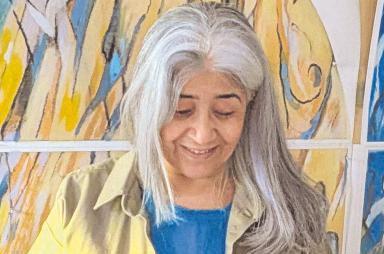 Die afghanische K&uuml;nstlerin Mahbuba Maqsoodi  