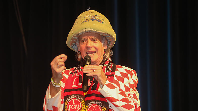 Ganz eindeutig ist Klaus Karl-Kraus Fan des 1. FC N&uuml;rnberg. Trotzdem fiebert er auch mit der SpVgg Greuther F&uuml;rth mit.
