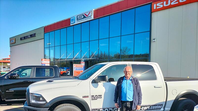 Willibald Klarmann bringt US-Autos nach Bamberg und Eltmann. Deshalb muss er schon lange hohen EU-Z&ouml;llen trotzen.