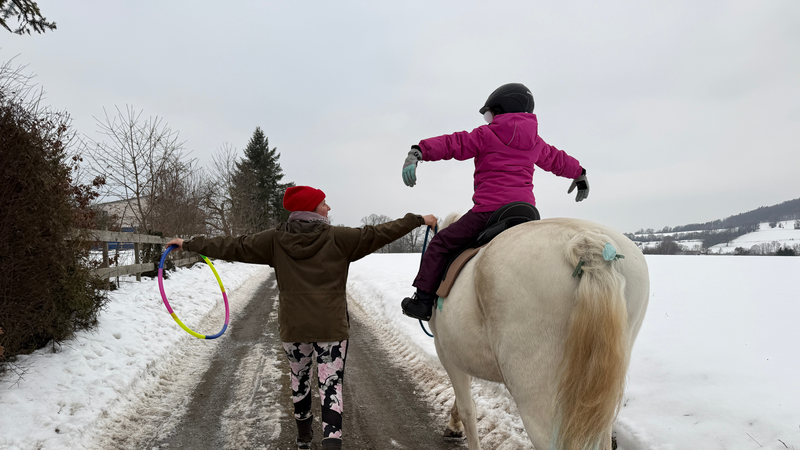 Reittherapie Isabelle Schorsch und Lilly