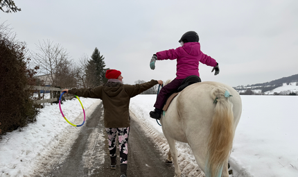 Reittherapie Isabelle Schorsch und Lilly