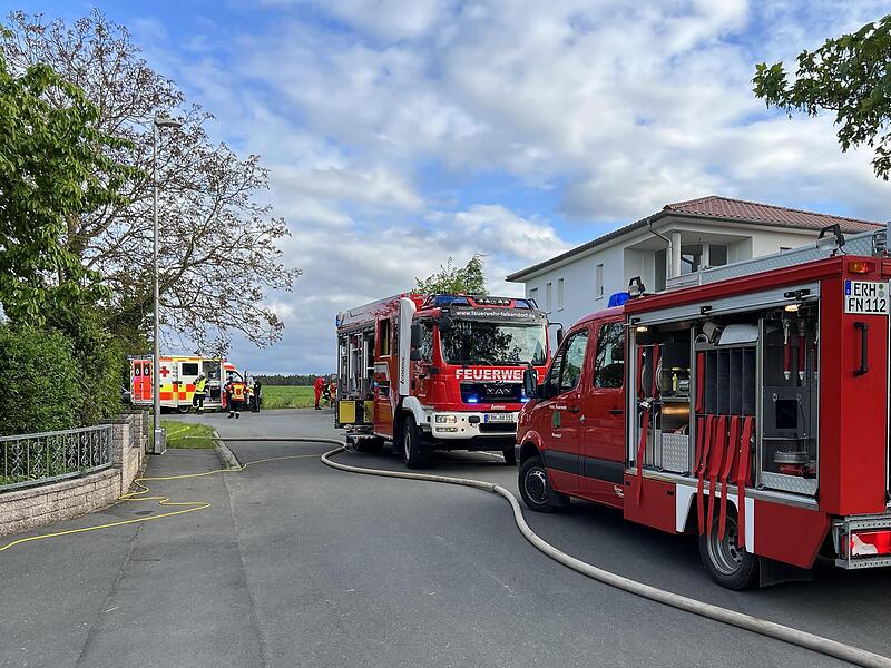 Beim Brand in einer Küche in Münchaurach wurde eine ältere Frau leicht verletzt.
