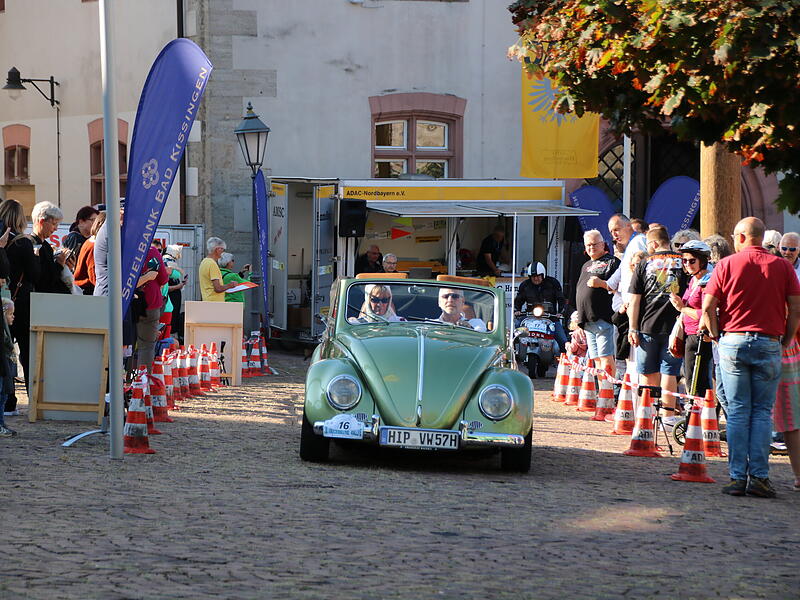 Start der Bocksbeutelrallye 2023 in HammelburgStart der Bocksbeutelrallye 2023 in Hammelburg