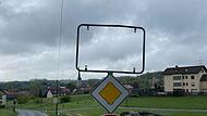 Eine fehlende Ortstafel kann zu schwerwiegenden Folgen führen.