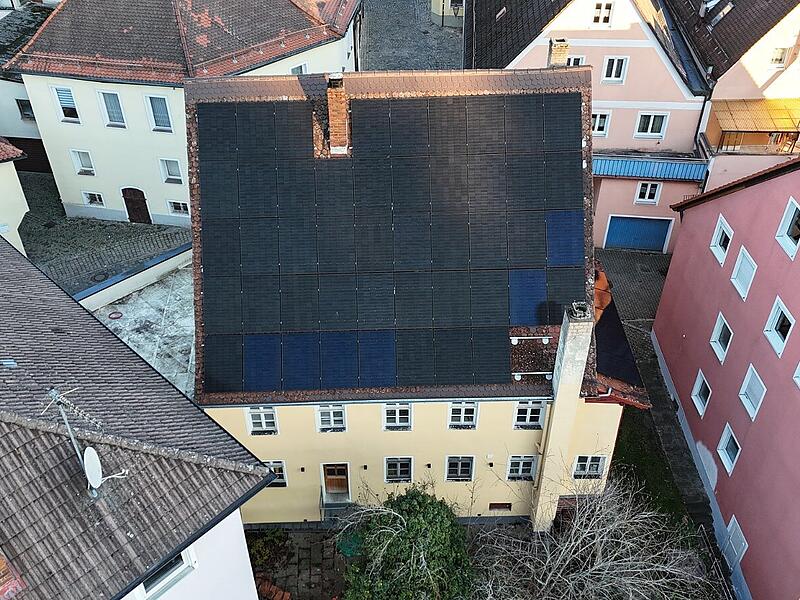 Dank der Solaranlage auf dem Dach arbeitet das Geschäft von Thomas Müller in Gräfenberg hinsichtlich des Strombedarfs autark.