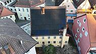 Dank der Solaranlage auf dem Dach arbeitet das Geschäft von Thomas Müller in Gräfenberg hinsichtlich des Strombedarfs autark.