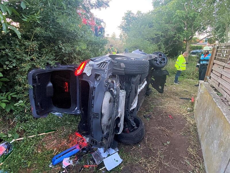 Bei einem schweren Verkehrsunfall auf der Bundesstraße 26 nahe Eltmann ist am frühen Sonntagmorgen (10. Juli) ein Autofahrer verletzt worden.