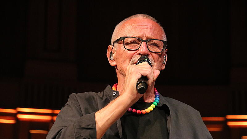 Mit den "Liedern meines Lebens" trat Konstantin Wecker im Max-Littmann-Saal auf.