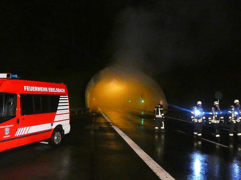 Groß angelegte Katastrophenschutz-Übung im Autobahn-70-Tunnel „Schwarzer Berg“ im Landkreis Haßberge