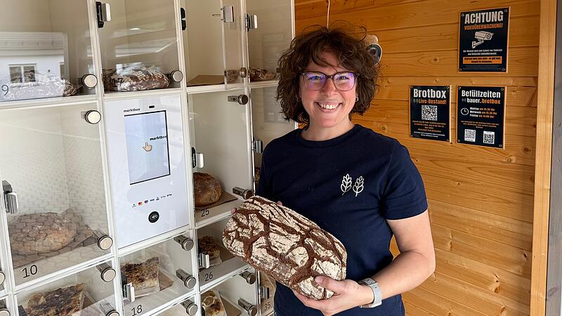 Sabine Kraus backt seit inzwischen drei Jahren nebenberuflich in Heroldsbach. Seit Neuestem sind ihre Backwaren dank ihrer Brotbox auch 24/7 zu kaufen.