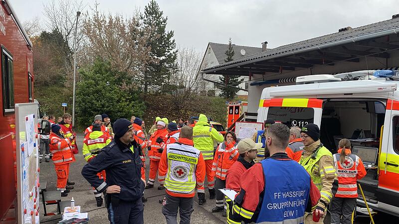 Am Ende herrschte Erleichterung und Dankbarkeit. So viele Ehrenamtliche hatten ohne zu zögern ihren freien Tag für die Vermisstensuche geopfert.