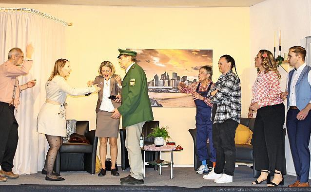 Jede Menge Aktion, Fragen und Konfusion: Das Theaterstück der Schwürbitzer hatte wieder viel zu bieten. Vor allem Lacher.