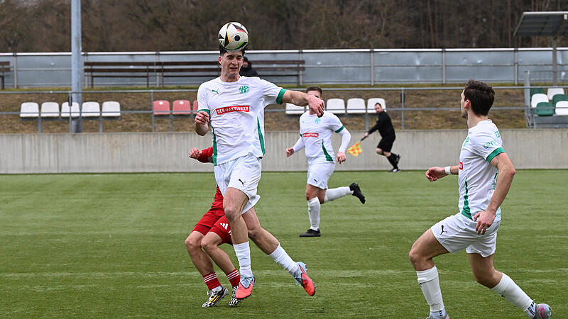 Sport Fu&szlig;ball Saison 2025 / 2026 Bayernliga Nord  Privatspiel am Samstag 21.02.2026 Spielort  Neudrossenfeld  Sportpark  Am Weinberg Kunstrasenplatz Beginn 14.00 h TSV Neudrossenfeld gegen ATSV Erlangen Halbzeitergebnis 0:1 Endstand 1:2  Jan-Herbert LInz