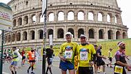 Auf olympischen Spuren in Rom: Jürgen Sinthofen (links) ist in allen Austragungsstädten der Olympischen Sommerspiele einen Marathon gelaufen. Auf olympischen Spuren in Rom: Jürgen Sinthofen (links) ist in allen Austragungsstädten der Olympischen Sommerspiele einen Marathon gelaufen.
