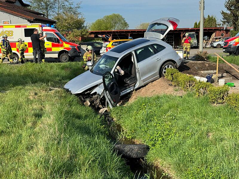 Schwerer Unfall in der Ortsdurchfahrt Gundelsdorf