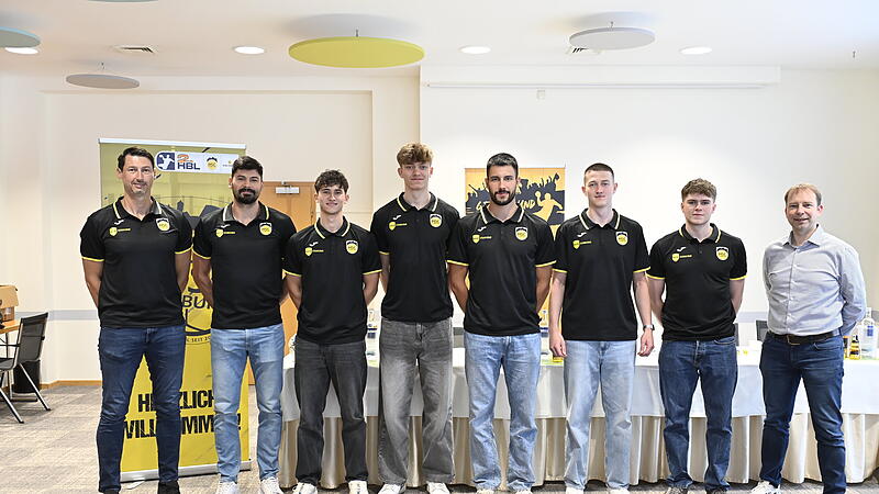 Mit frischen Spielern und frischem Elan startet der HSC Coburg um Trainer Anel Mahmutefendic und Geschäftsführer Jan Gorr in die neue Saison.